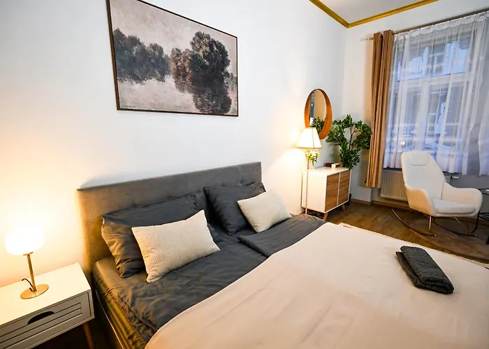 Spacious 95m2 Riverside Zborovska Smichov Apartment