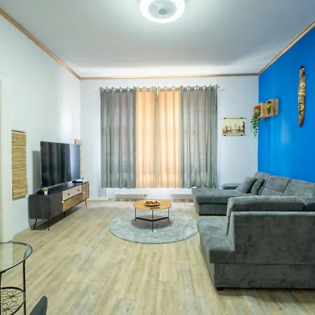 Cozy 3-brd Riverside In Center Prague