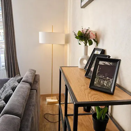 Διαμέρισμα Spacious 95m2 Riverside Zborovska Smichov *
