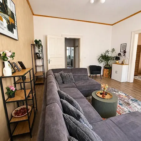 Διαμέρισμα Spacious 95m2 Riverside Zborovska Smichov *