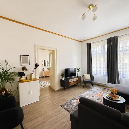 Διαμέρισμα Spacious 95m2 Riverside Zborovska Smichov